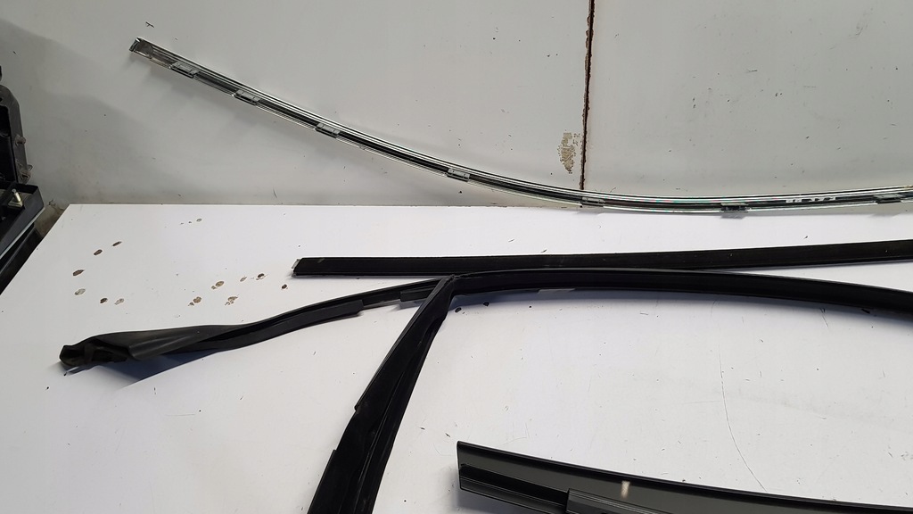 фото №9, Прокладка молдинг дверь правый перед bmw e65