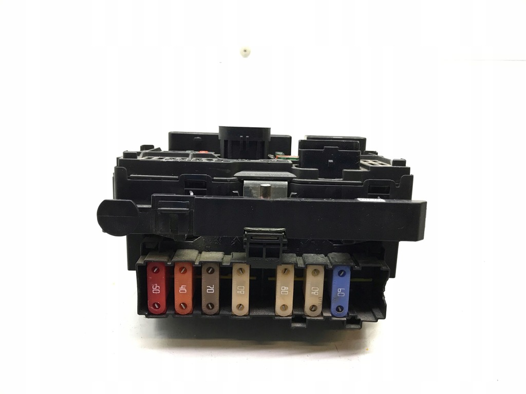 фото №7, Peugeot 407 2005 рамка / модуль предохранителей