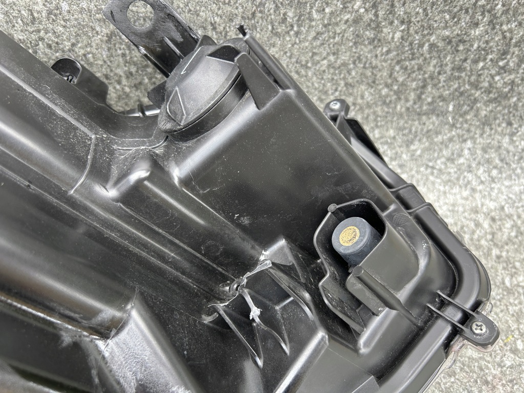 фото №13, Лампа левая передняя toyota yaris cross full led 0d-312 poznań