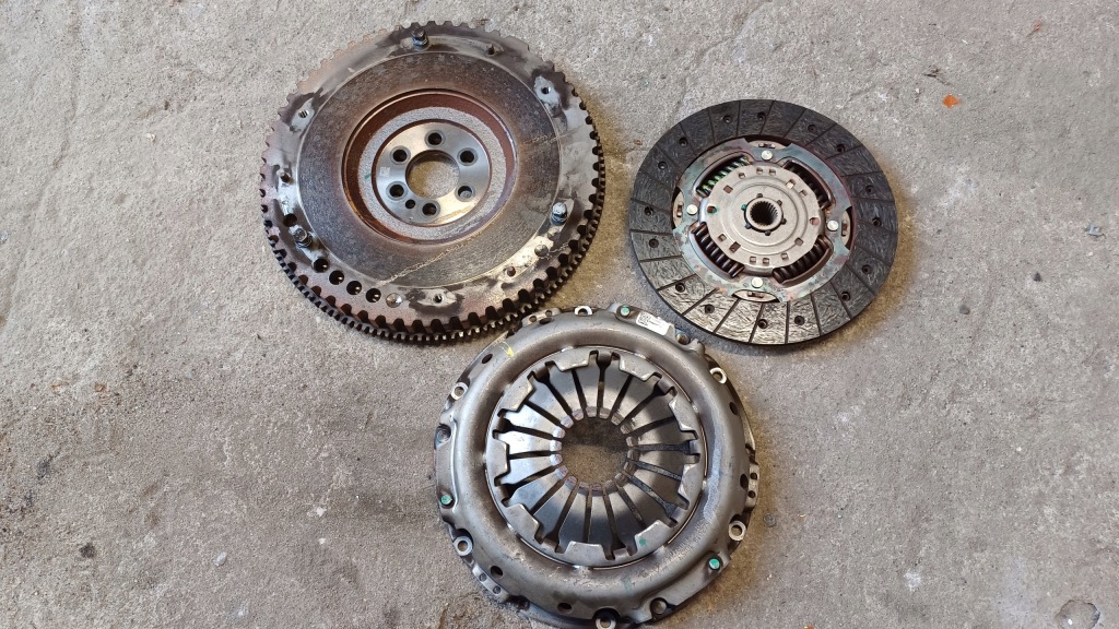 фото №1, Nissan micra k14 1.0 dig-t сцепление 302106552r