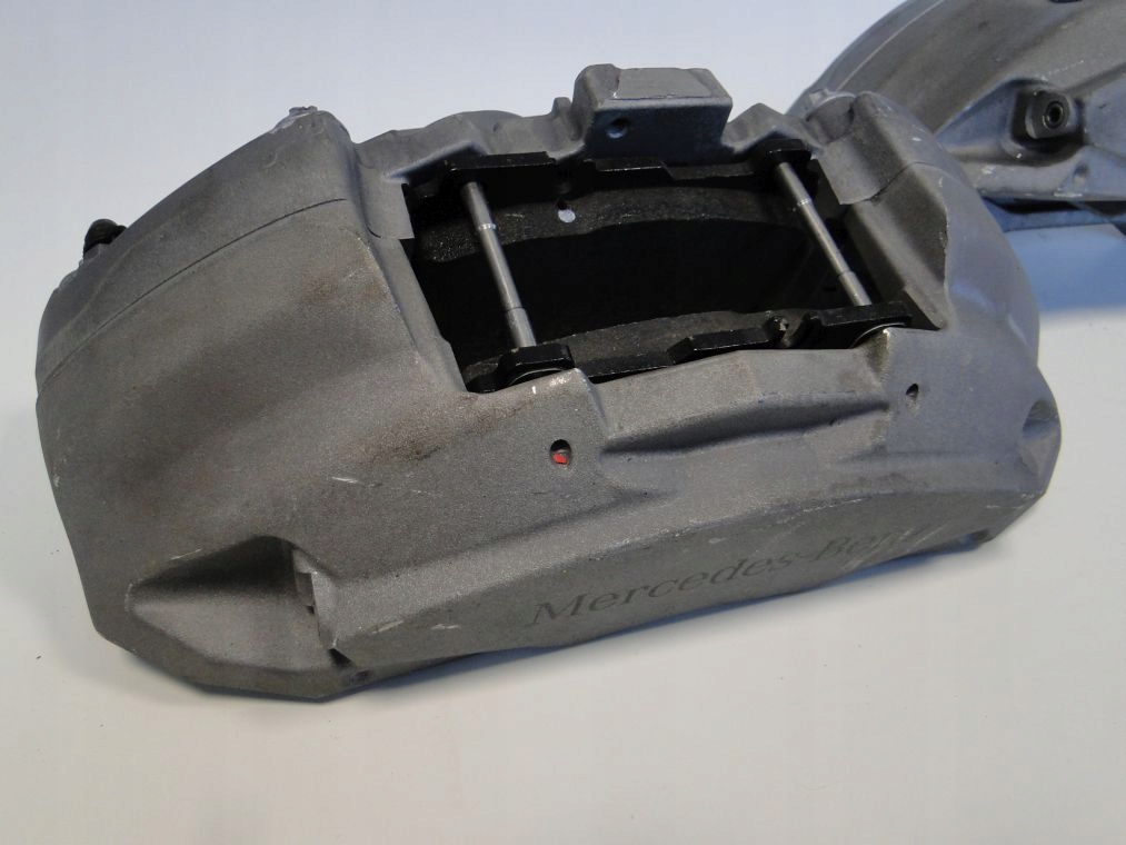 фото №11, Mercedes e klasa w213 суппорты с колодки