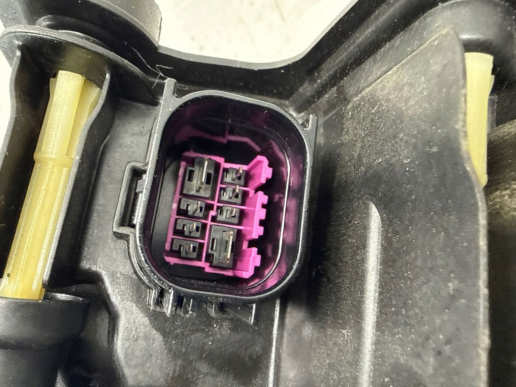 фото №9, Фара правая сторона audi q3 f3 83a941012b