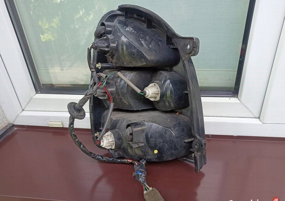 фото №6, Kia carnival i 1 лампа задняя задняя правая