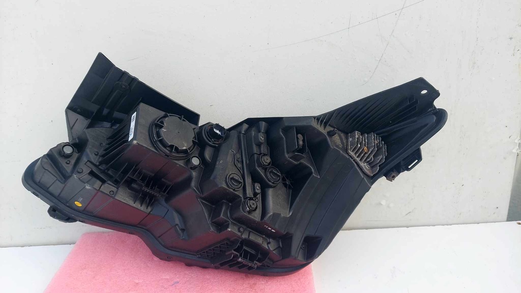 фото №11, Kia ev6 21- лампа права перед передня full led