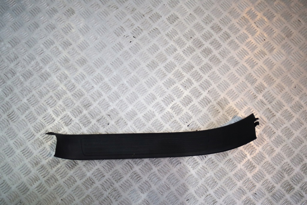 Купити Накладка порога  ліва mercedes w166 a1666800735