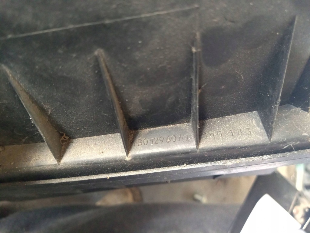 Volkswagen passat b5.5 2003 фильтр воздуха 52160-2 0281002487 3b0129607 Доставка