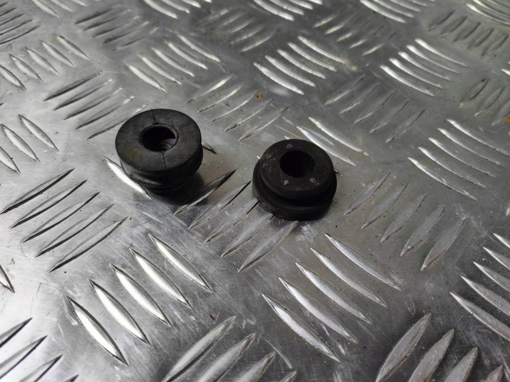 фото №1, Honda hr-v ii 2017 резинка крепления радиатора