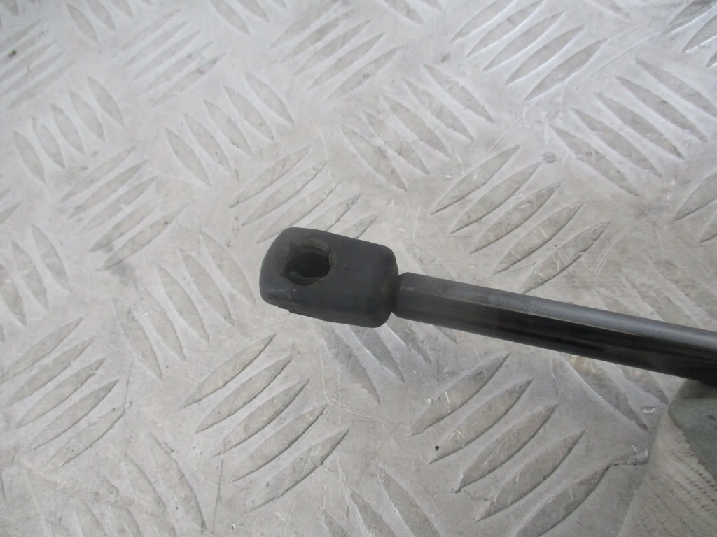 фото №9, Амортизатор кришки задня комплект 81770-1h522 kia ceed i 06-12r. 1.6 crdi 8q 5d