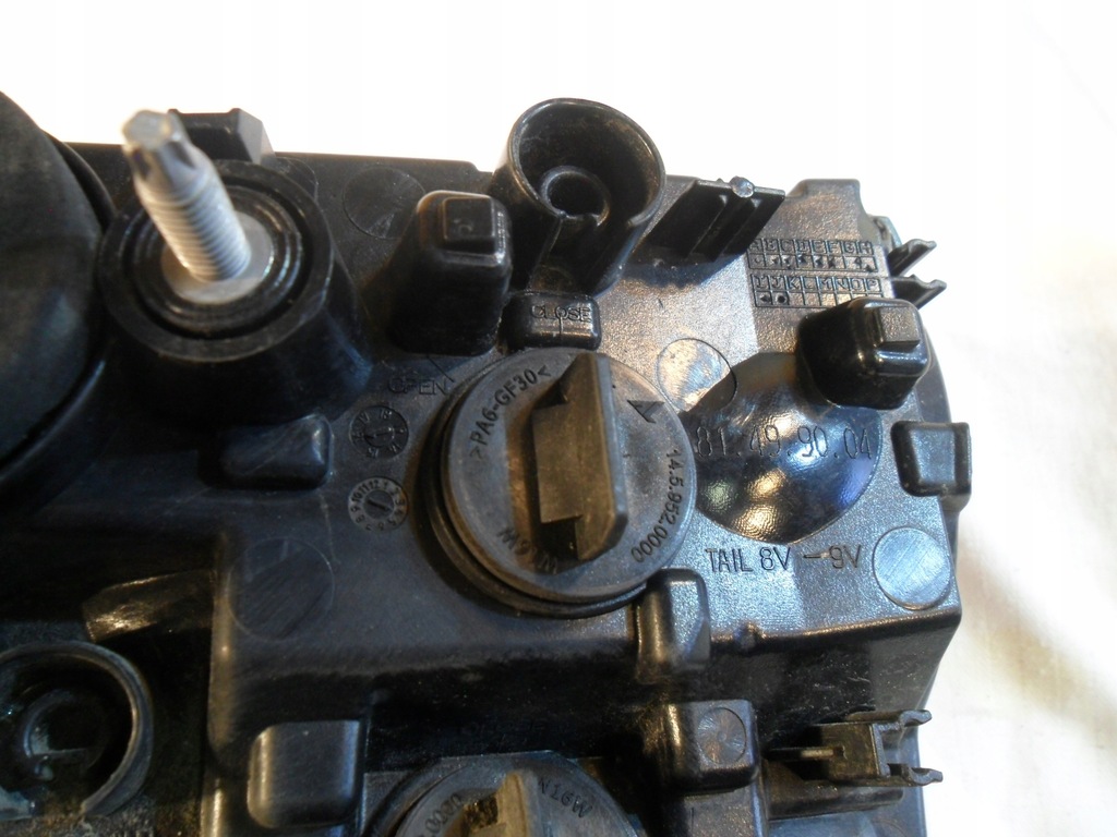 фото №11, Audi a4 b9 лампа крышки левый задняя 8w0 8w9 8w9945075