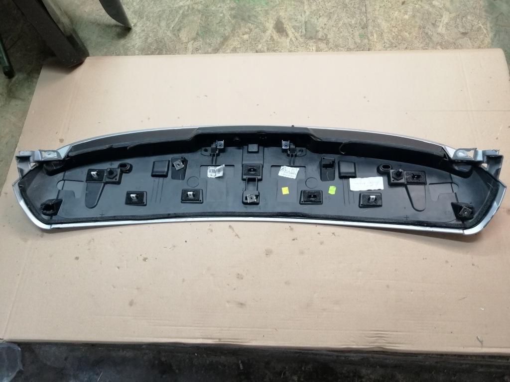 фото №2, Спойлер накладка спойлер крышки задний megane iv