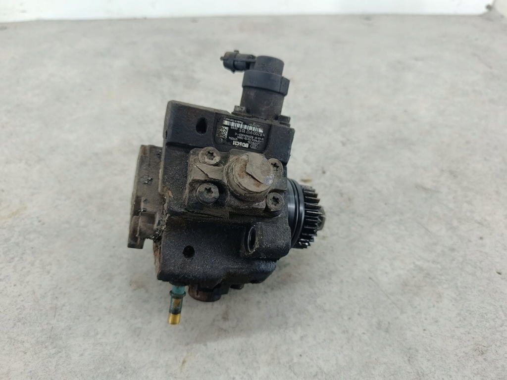 Насос впрыскная opel movano b 8201024003 h8200912103 0445010234 bosch с Разборки