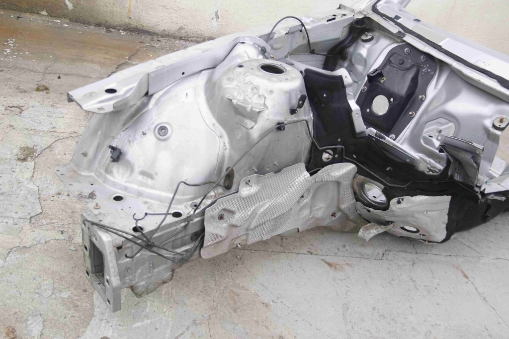 Лонжерон порог правый  mercedes sl r230 цвет 744 Цена