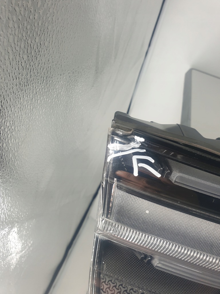 фото №6, Лампа накладка задній кришки 95b945308e porsche macan lift gts