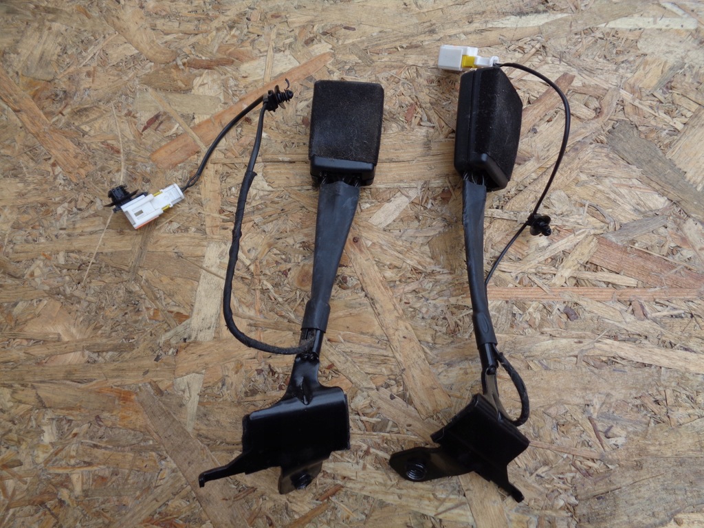 фото №1, Citroen c4 cactus пряжка кліпса поперечина ліва