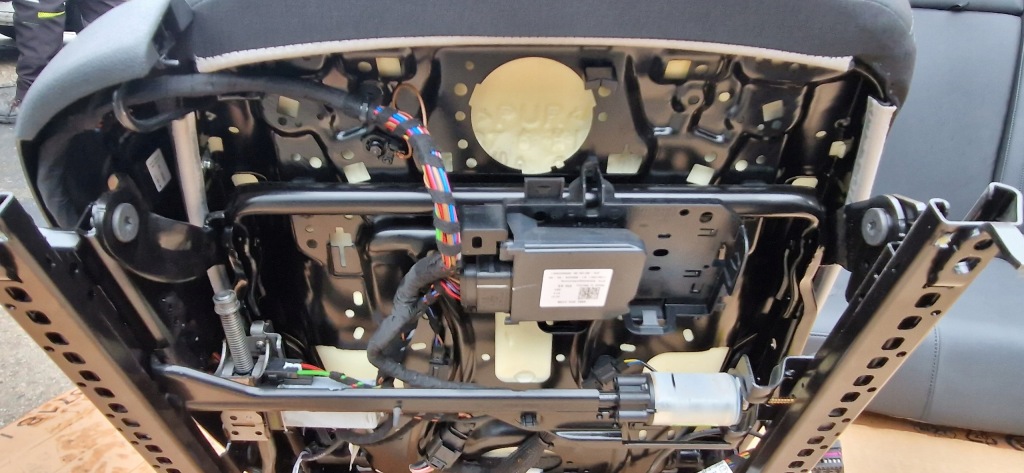 фото №10, Сиденья заднее сиденье vw passat b8 full кожа электрика nowe комплект usa