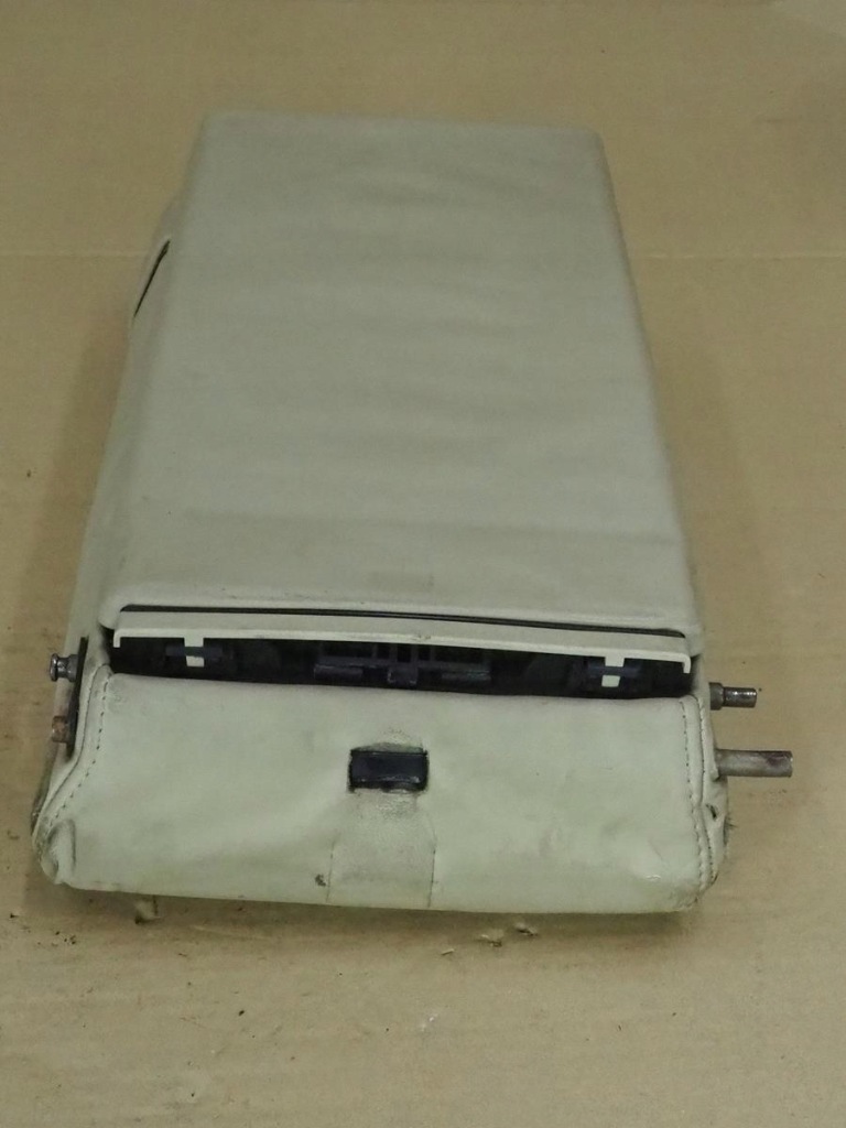 фото №12, Skoda superb i подлокотник задняя na кружки бардачок