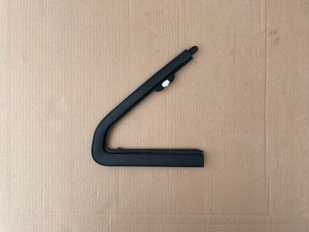 фото №1, Dodge ram 1500 2019-2024 молдинг дверь угловая 68290781ad левая передняя