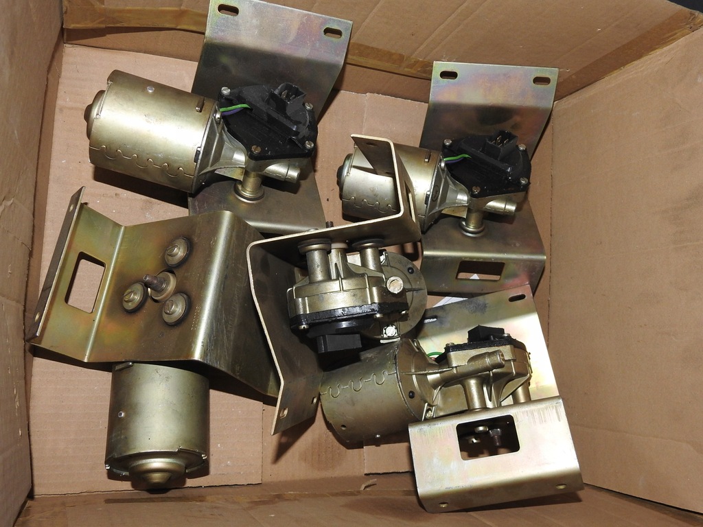 фото №9, Моторчик дворник żuk nysa 135000002 оригинал