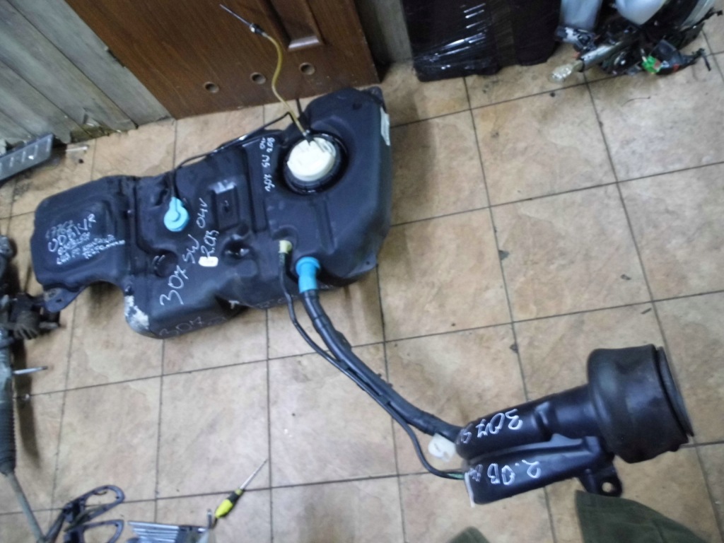 фото №1, Peugeot 307 sw 2.0b 04' bak бак пального