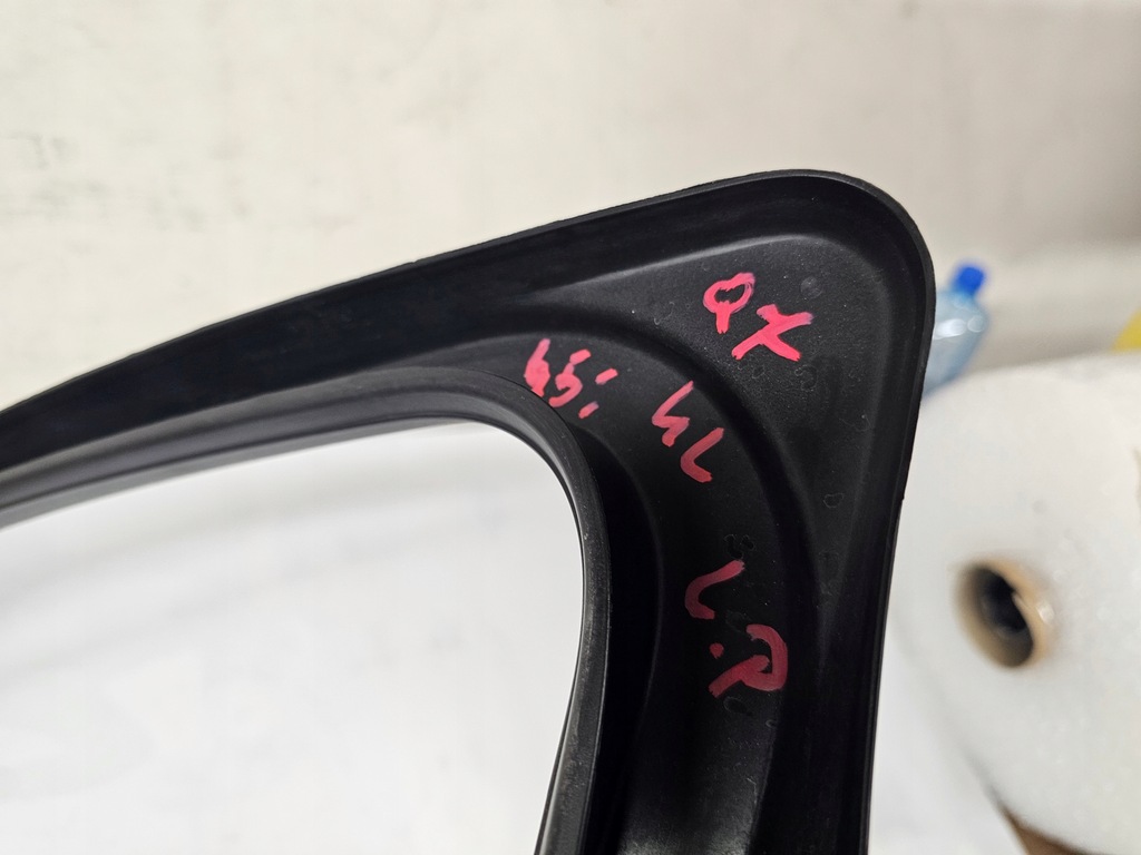 фото №12, Audi q7 4l 07r рамка захист внутрішня двері ліва перед 4l0867609