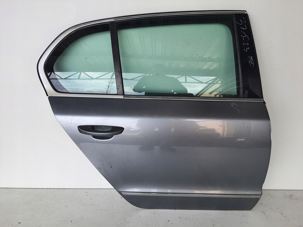 фото №1, Skoda superb ii 3t 08-13 дверь hb