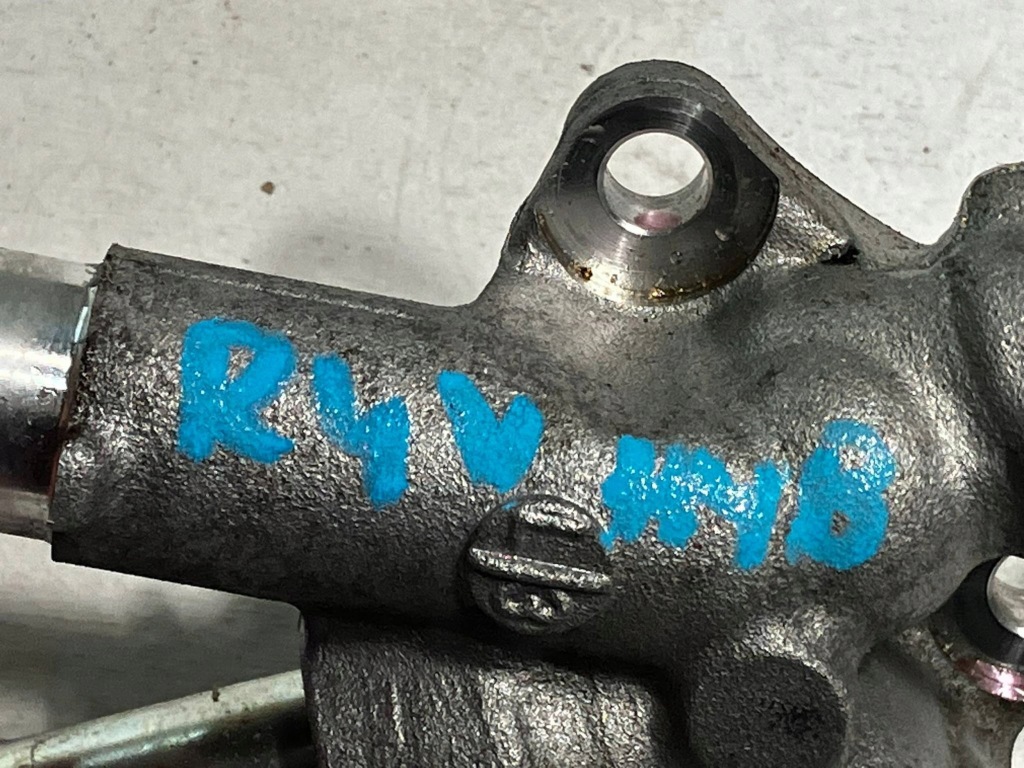 Rav4 v camry viii 2.5 гибрид патрубок воды датчик температуры двигателя Недорого