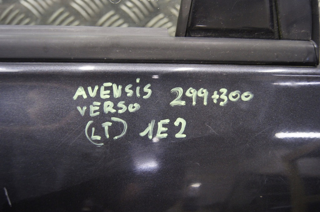 фото №7, Avensis verso 1e2 дверь левая задние