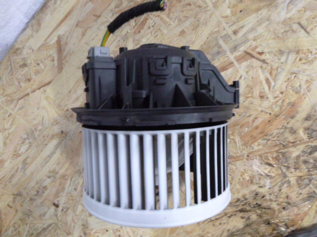 фото №1, Ford fiesta mk7 вентилятор обдув