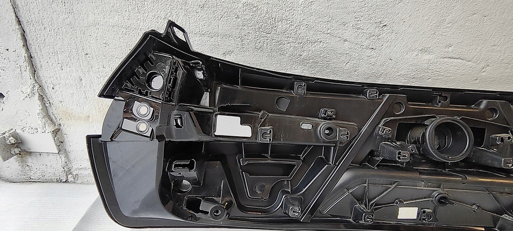 фото №13, Задняя накладка na крышка крышка багажника задняя bmw ix