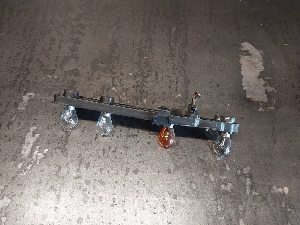 Вкладиш лампи задній лівий mercedes-benz c w203 kombi 153558-00 Київ