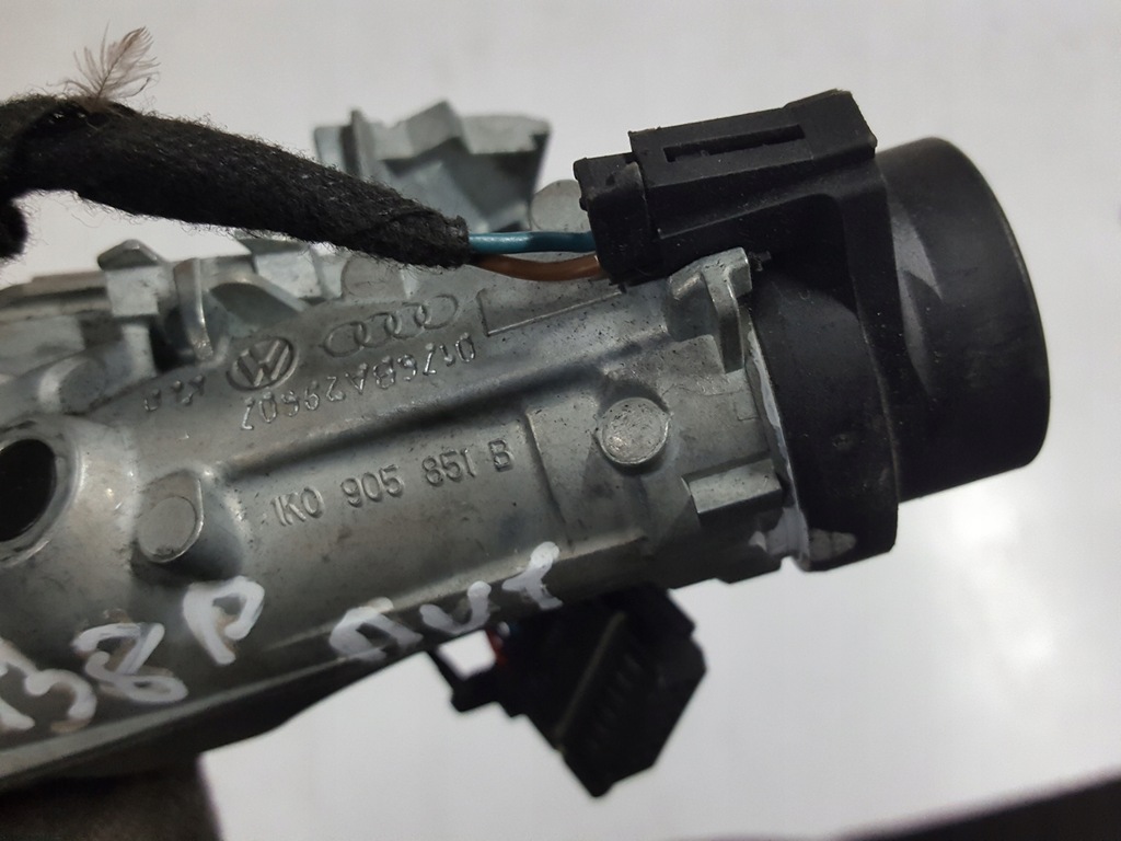 фото №4, Audi a3 8p lift 08-12r замок зажигания ключ автоматическая коробка передач 1k0905851b 1k0953527c