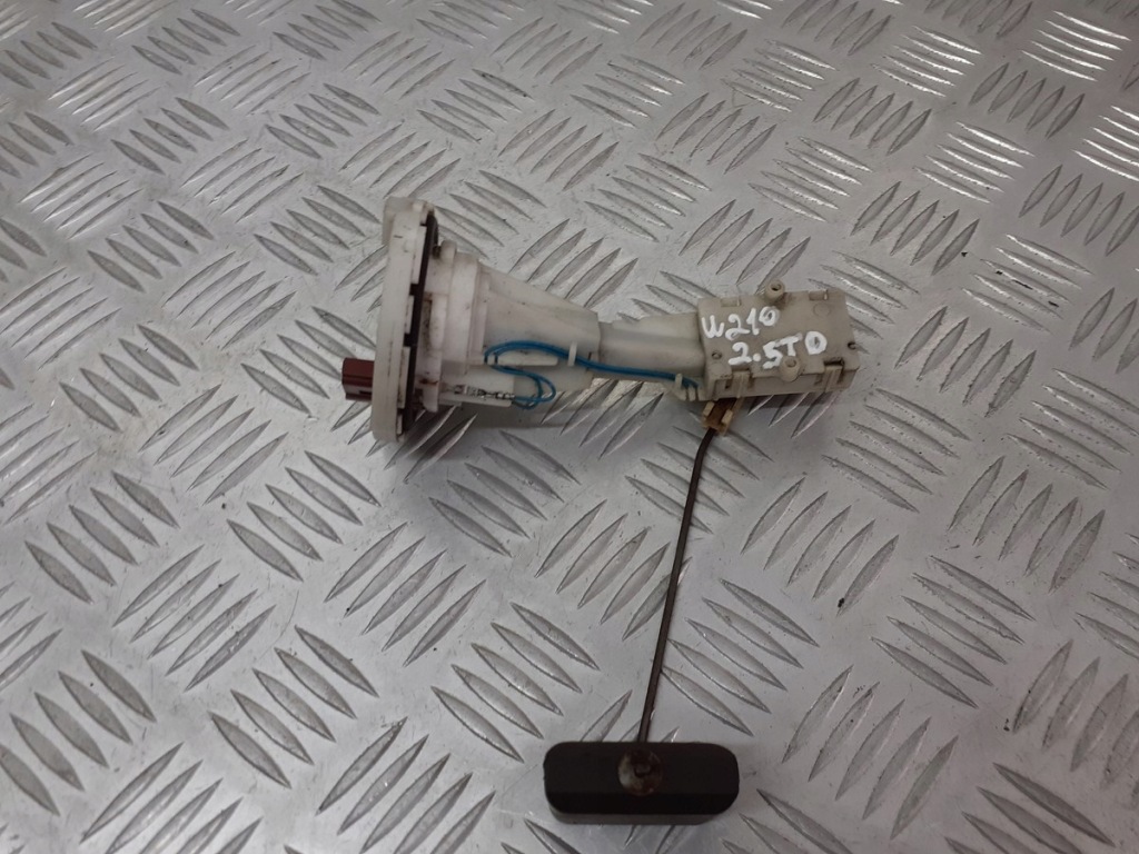 фото №1, Датчик уровня топлива mercedes w210 2.5 td