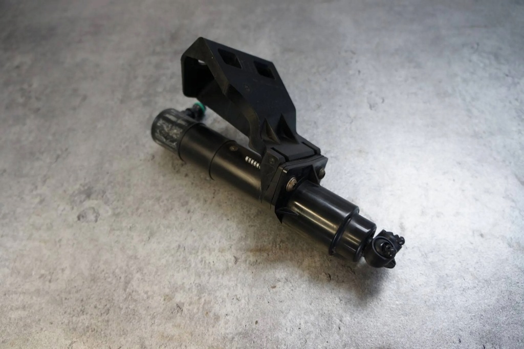 фото №1, Омыватель лампы mercedes ml gl w164 x164