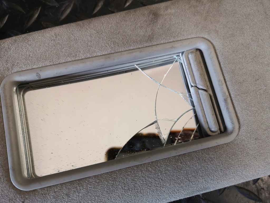 фото №5, Козирок захист сонцезахисна a8 d3 alcantara