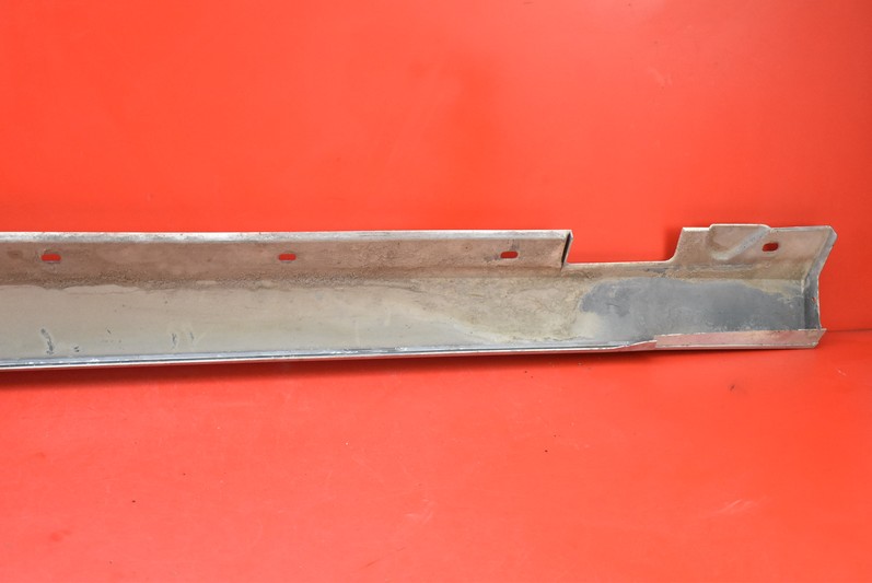 фото №10, Накладка порог правая mercedes e-klasa w212 sedan