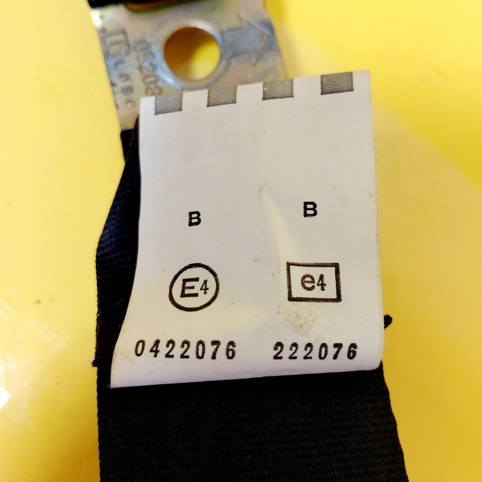 Ремінь безпеки середина задній toyota starlet p90 v 0422076 nr1425 Зі Шроту