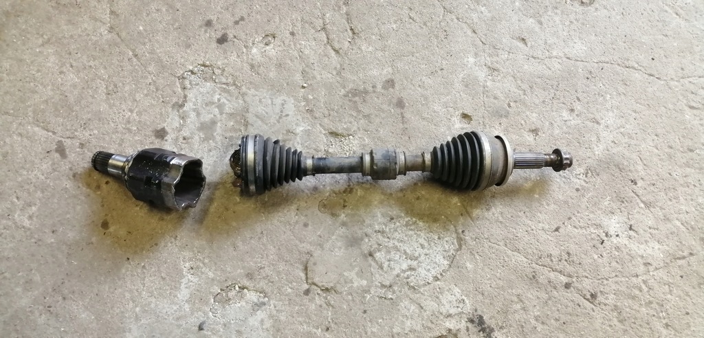 фото №1, Lexus ct 200h 1.8 h приводной вал левая