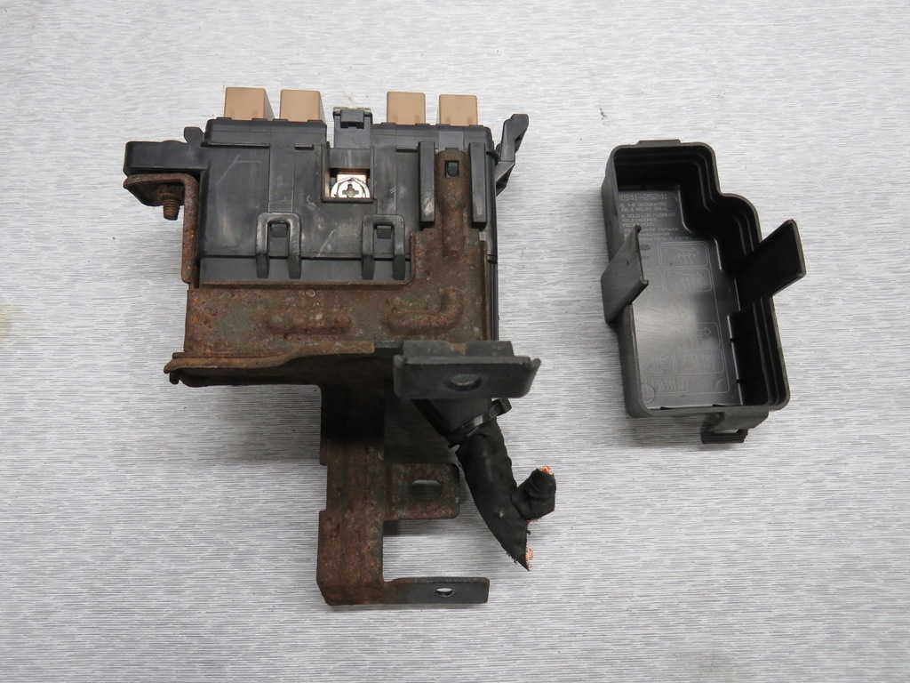 фото №9, Kia sportage iii 2.0 crdi коробка предохранителей