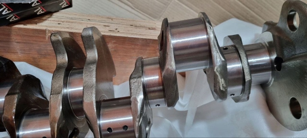 Wał колінчастий audi q7 4l ccga ccg 6.0 tdi v12 05a101e 05a105101e набір Недорого