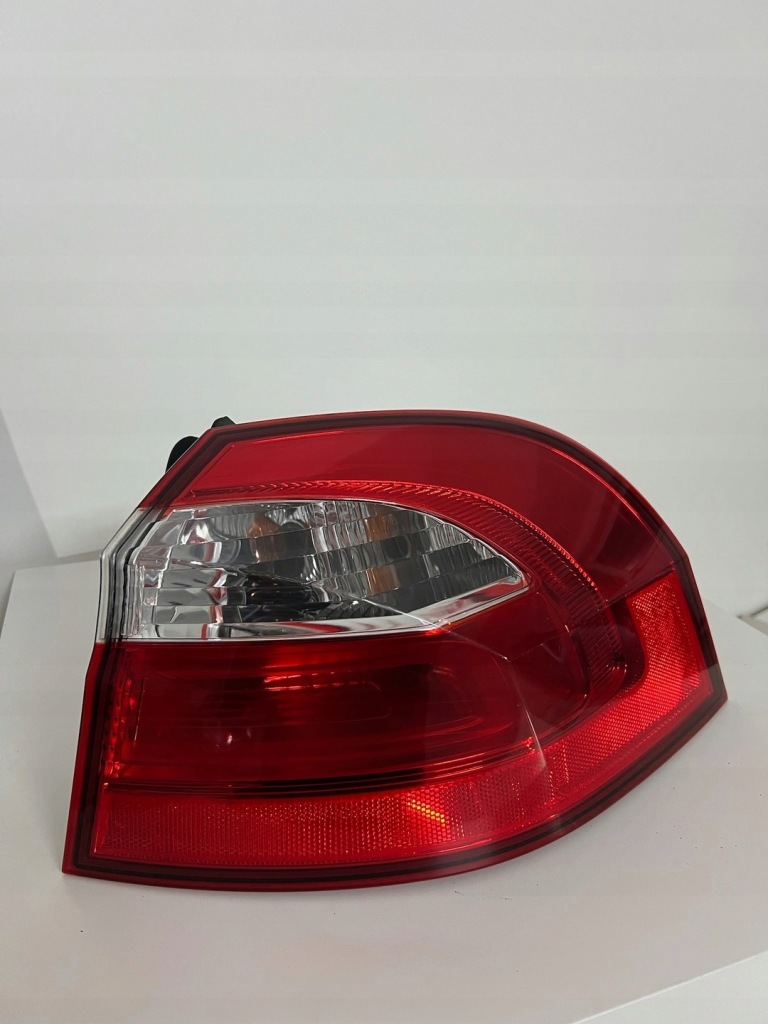 фото №1, Лампа правый задняя правая задняя kia rio iii 3 92402-1w2