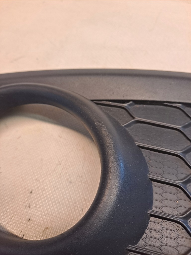 фото №5, Рамка решётка противотуманной фары левая volvo c30 lift 31298171