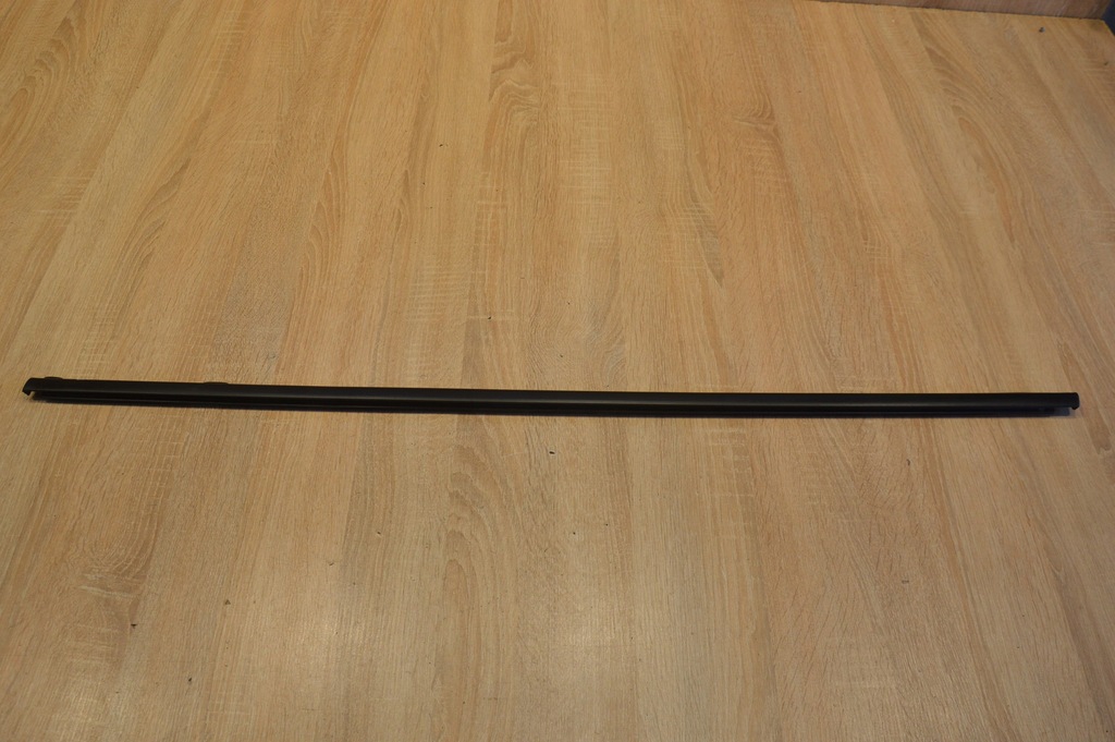 фото №1, Молдинг уплотнитель дверь левый перед orlando