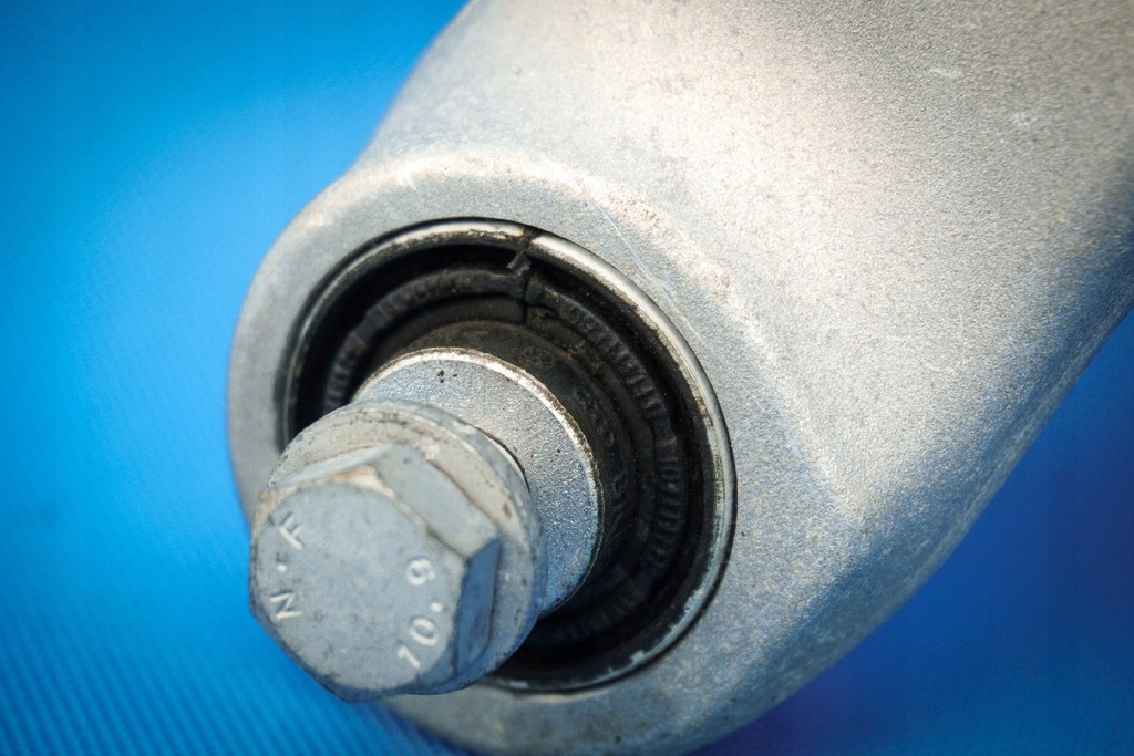 фото №7, Рычаг поперечный задняя audi a6 a7 4g a8 8k0505324h