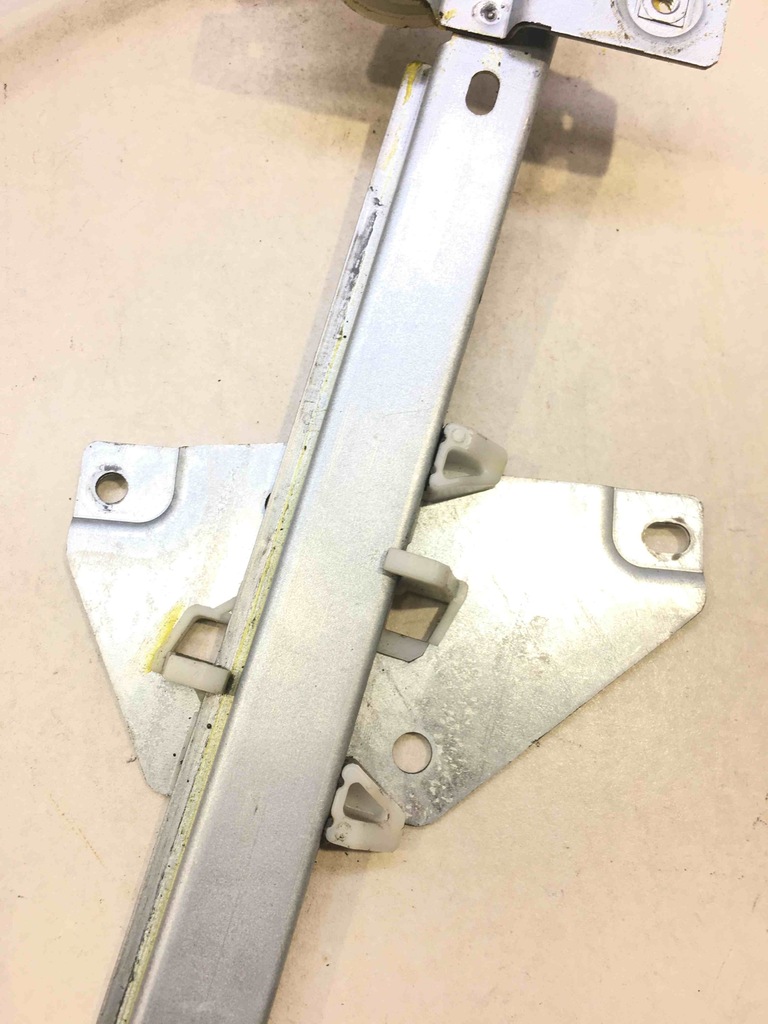 фото №7, Підйомник скло правий задня space star 0130821788