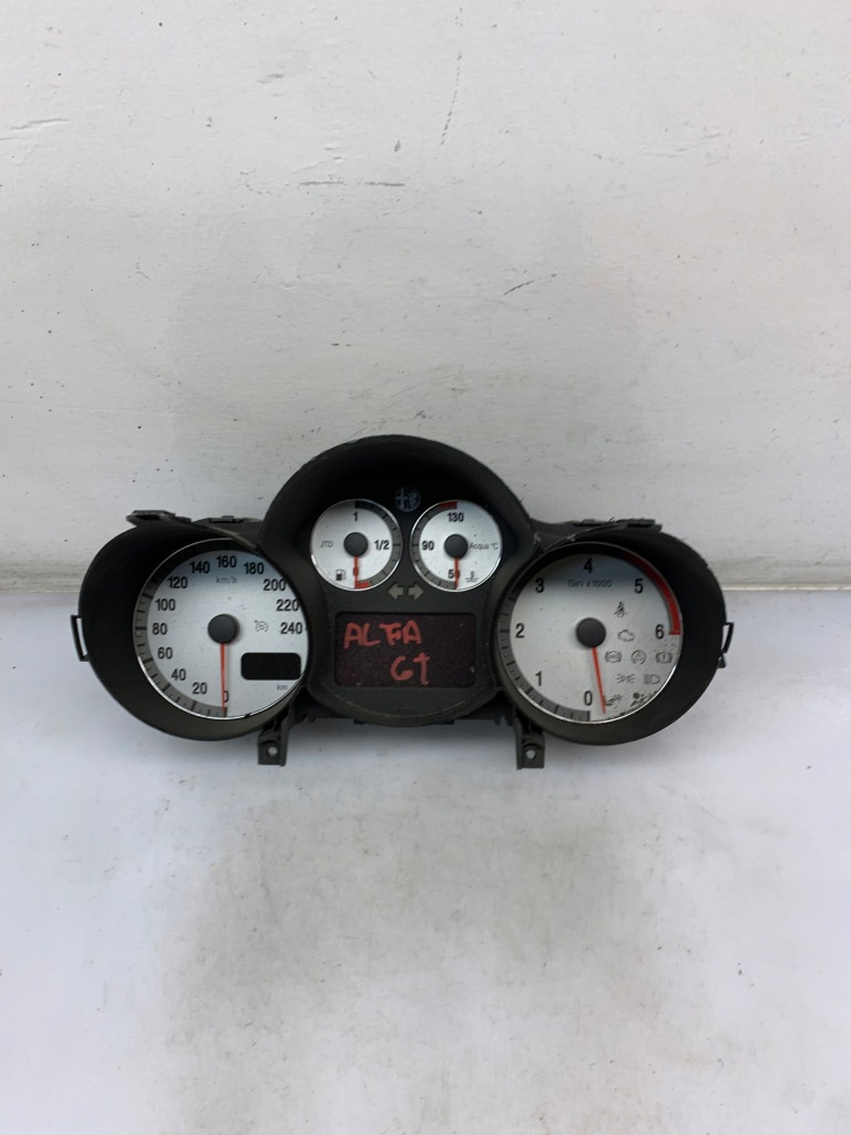 фото №1, Счетчик приборная панель alfa romeo оригинальный номер 156050197