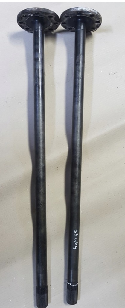 Купити Привідний вал półośka mascott 98-07r 8 гвинт 3.5t 33 frezy