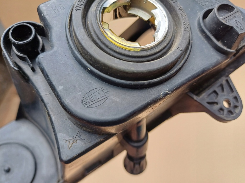 фото №7, Протитуманна фара правий hella vw passat b7