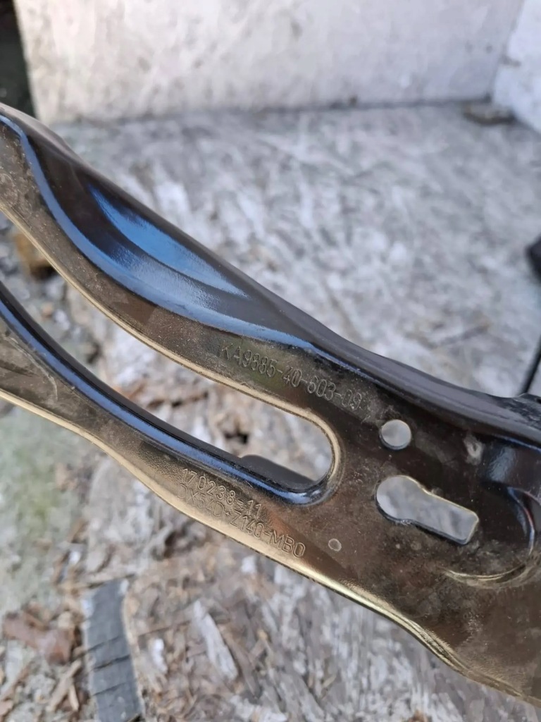 фото №8, Bmw 1 f20 f21 240922 воздуховод воздуха клаксон крепления лампа