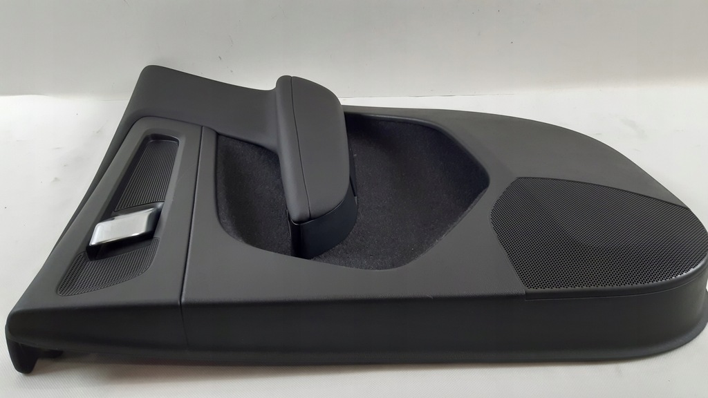 фото №10, Volvo xc40 обшивка двері правий задня 31407710