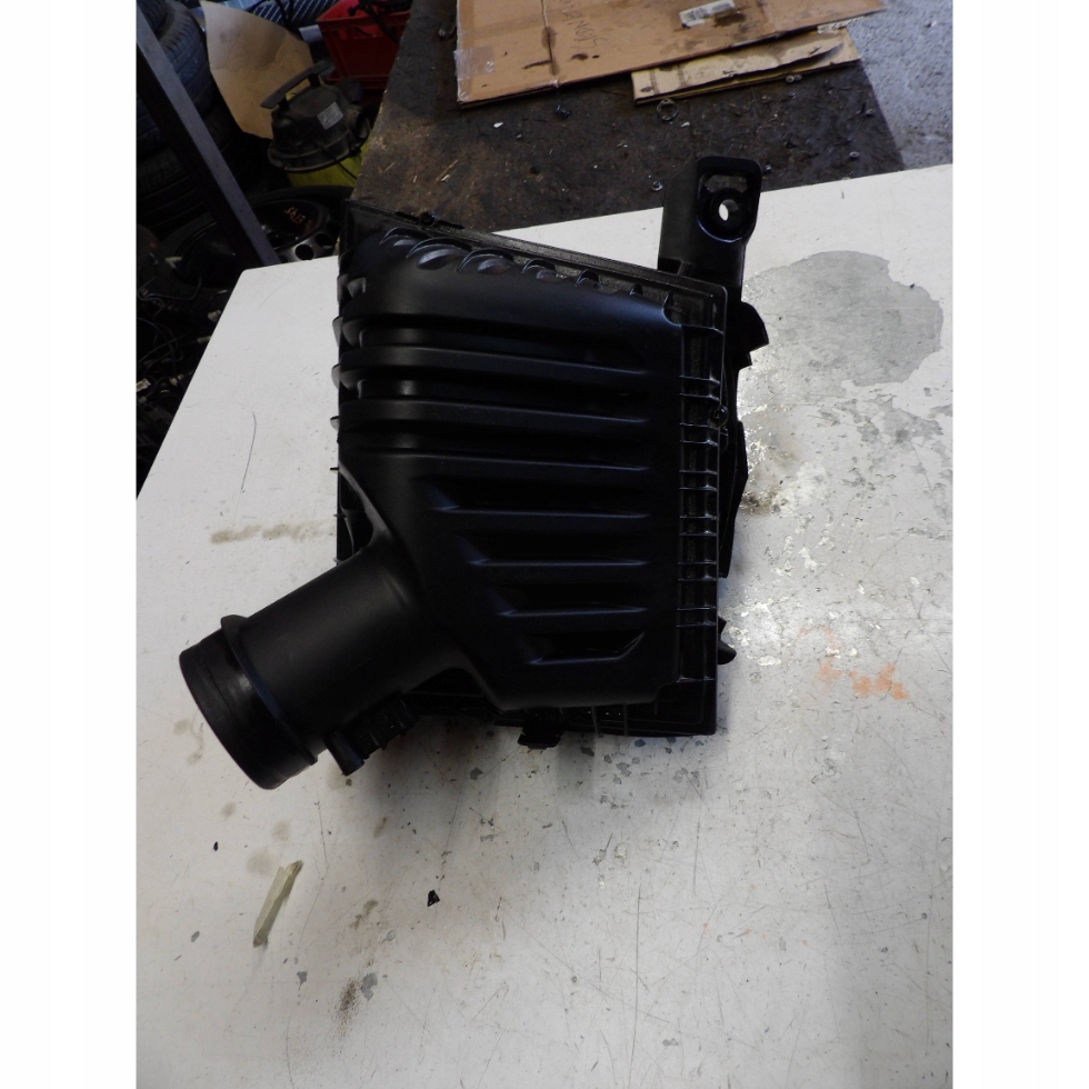 фото №1, Корпус фільтра повітря 8513916 bmw оригінальний номер